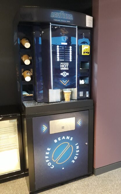 'Coffee club' serving towers - Image 3