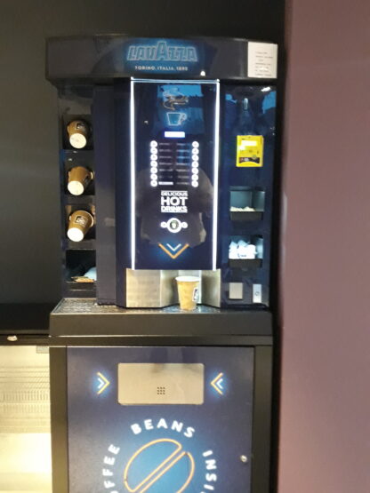'Coffee club' serving towers - Image 4